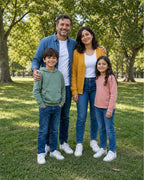 Reference example: Family (4 people). The sample image used to create this 3D example.