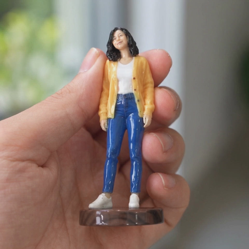 Sample video: Mini-Me. AI-generated illustration, not footage of a finished print.